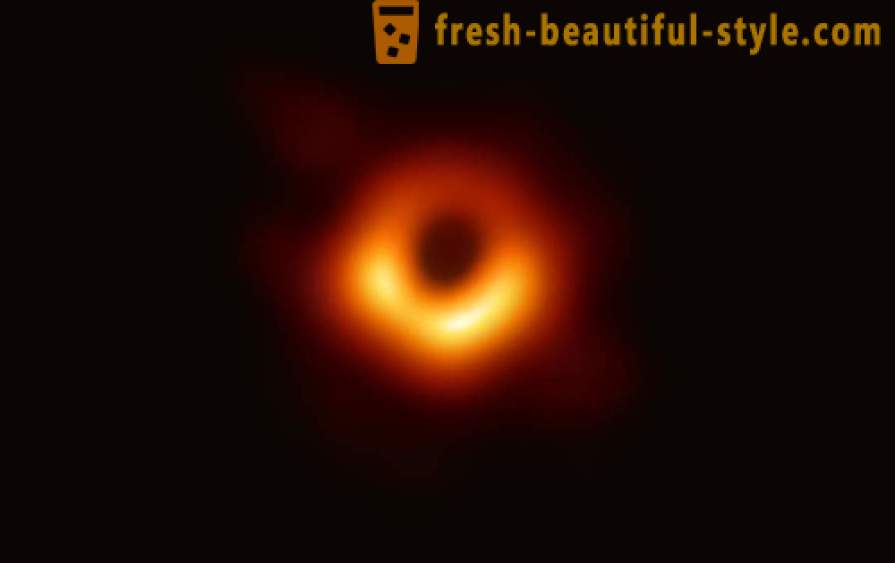 Ji pristatė pirmąjį įvaizdį supermasyvi juodoji skylė
