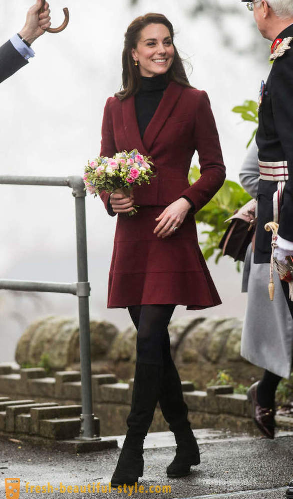 Kai nepriekaištingas stilius Kate Middleton įveikė karališką aprangos kodą