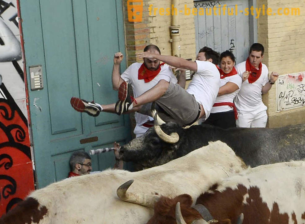 Kaip buvo metinis veikia iš Pamplona, ​​Ispanija bulių