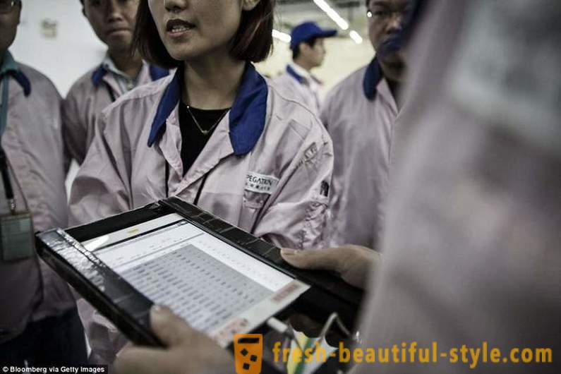 Britų žiniasklaida parodė kasdienį žmonių gyvenimą, kuris surenka Kinijoje iPhone