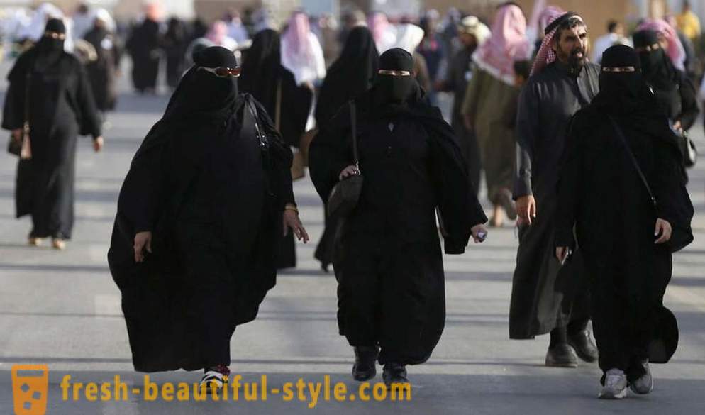 10 dalykų, jūs negalite padaryti, kad Saudo Arabijoje moterims