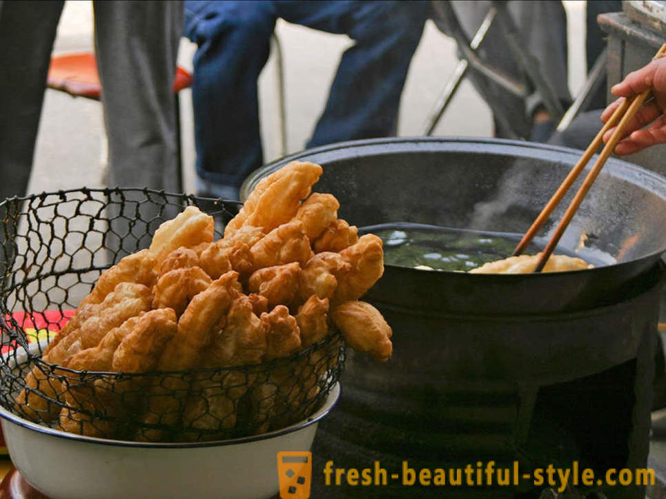 23 žaviai skanus patiekalai, kad jūs turėtumėte pabandyti Kinijoje