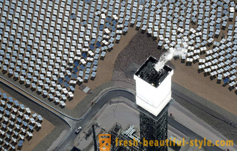 Kaip veikia saulės elektrinę didžiausia pasaulyje