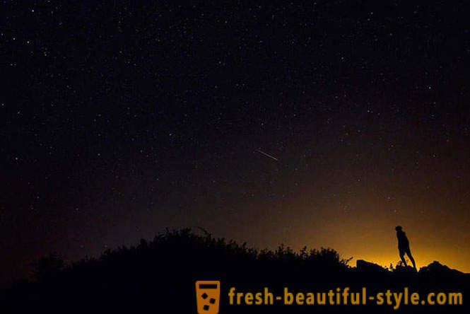 Zvezdopad ar meteoras Perseidai