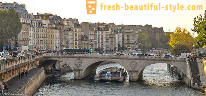 Pasivaikščiojimas virš Paryžiaus tiltus