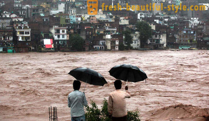 Istorinis potvyniai Indijoje ir Pakistane