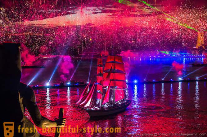 Kaip pažymėjo Scarlet Sails 2014 Sankt Peterburge