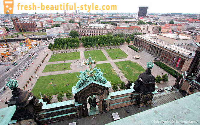 Berlynas iš aukščio Berlyno katedra
