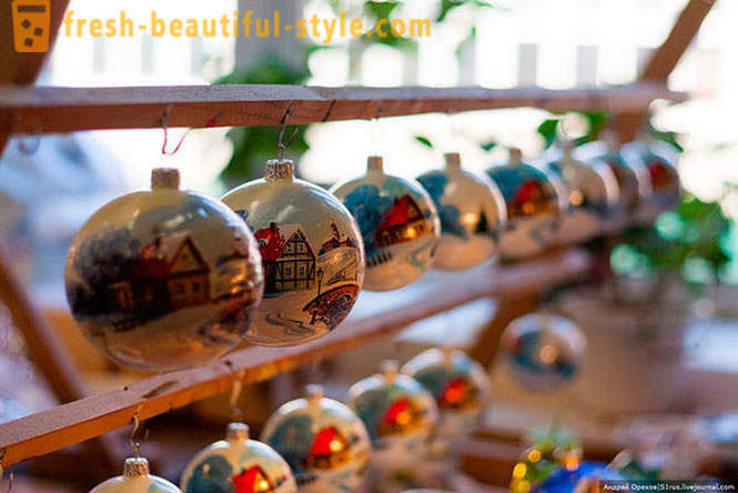 Ekskursija gamyklinius Kalėdų dekoracijas