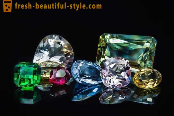 Brangiausių akmenų pasaulyje: raudona deimantas, rubinas, smaragdas. Rečiausių brangakmenių pasaulio