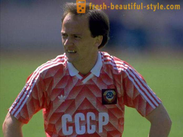 Igoris Belanov, futbolininkas: biografija, sporto karjera