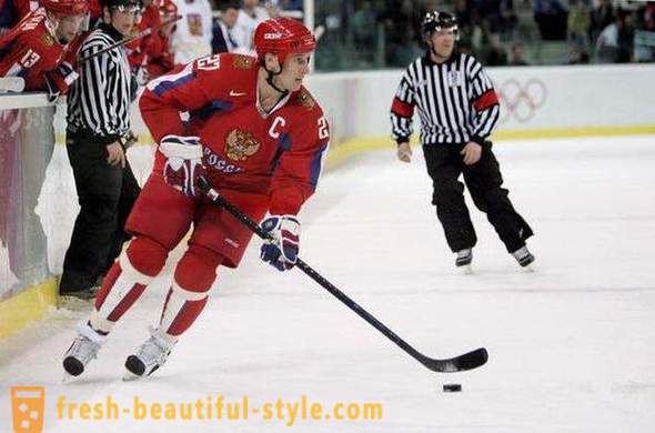 Rusijos ledo ritulio žaidėjas Aleksejus Kovaliovas: biografija ir karjera sporto